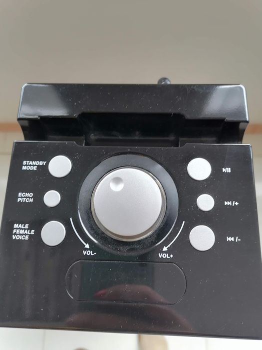 Караоке колона с микрофон