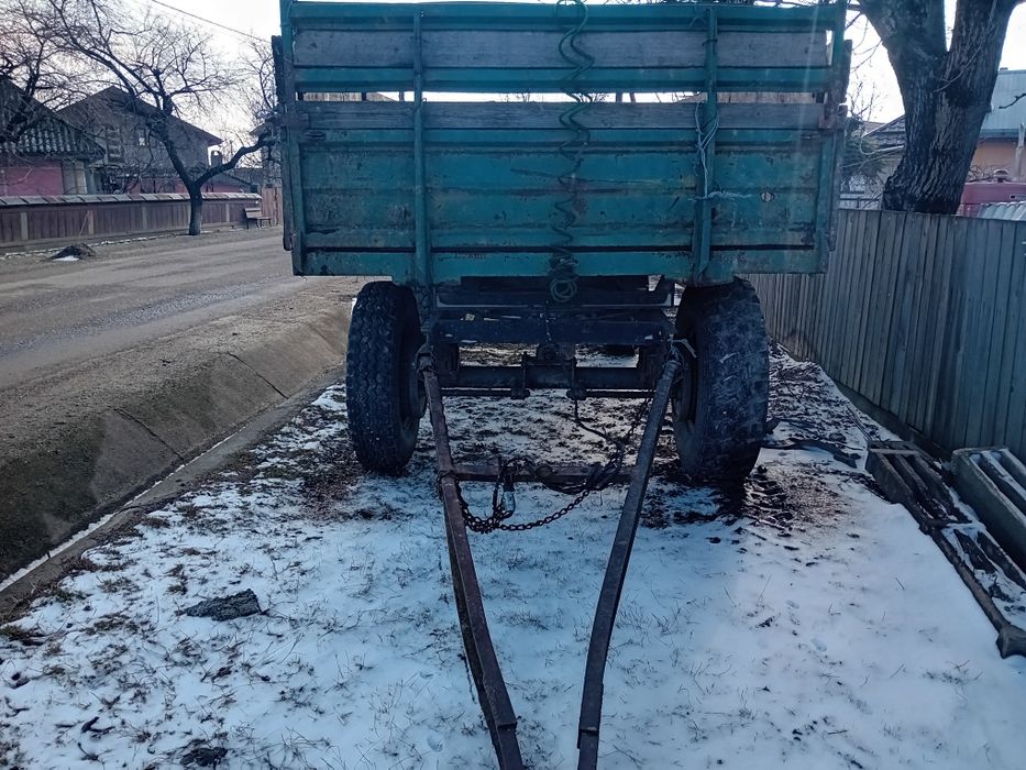 Vând remorcă fixă de 8 tone