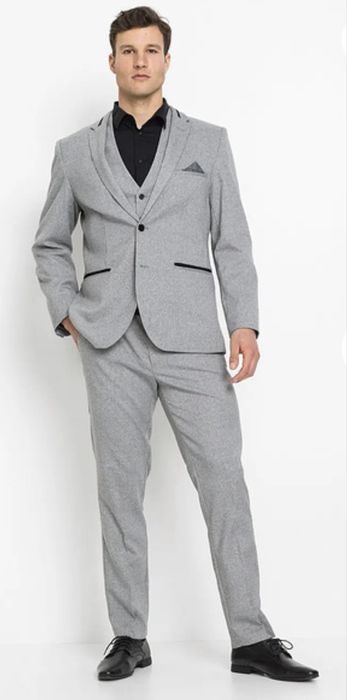 Нов мъжки костюм