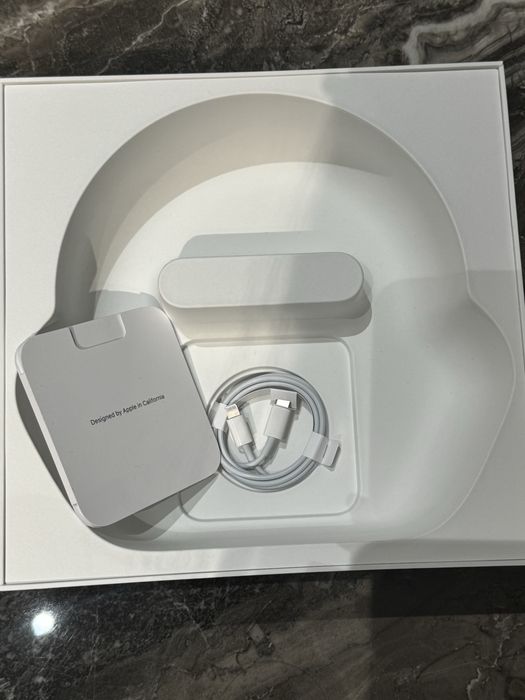 Airpods Max Space Gray with Black Headband