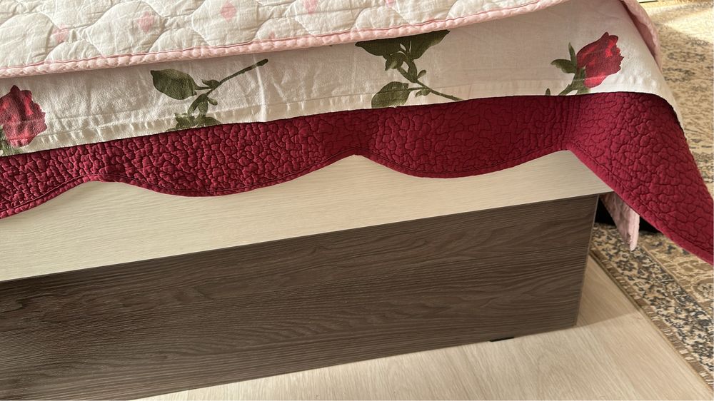 Продам кровать 180*220