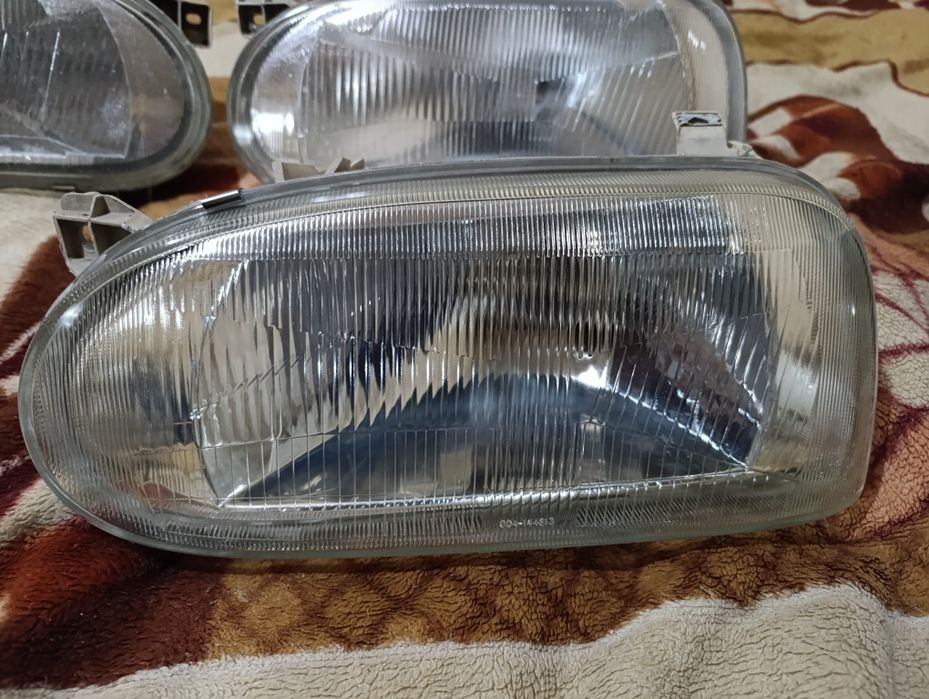 Фары  на Фольксваген гольф 3