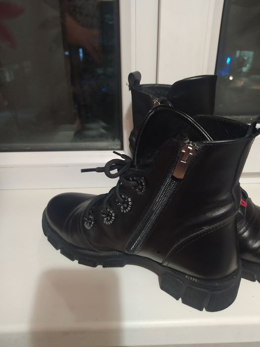 Ботинки женские р 37