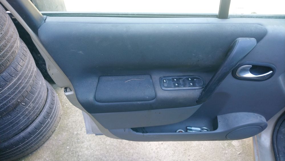 Рено Сценик 2 1.6 бензин 2007 на части