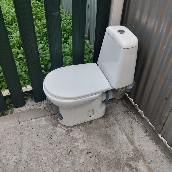 Унитаз бу хорошем состоянии