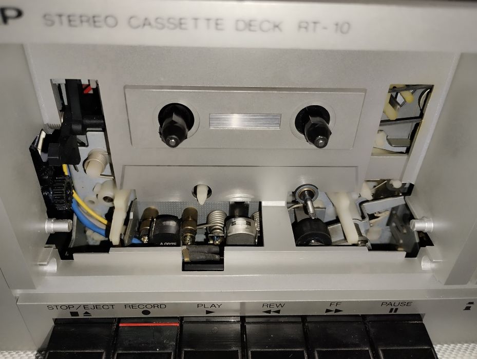Кассетная дека SHARP RT 10H