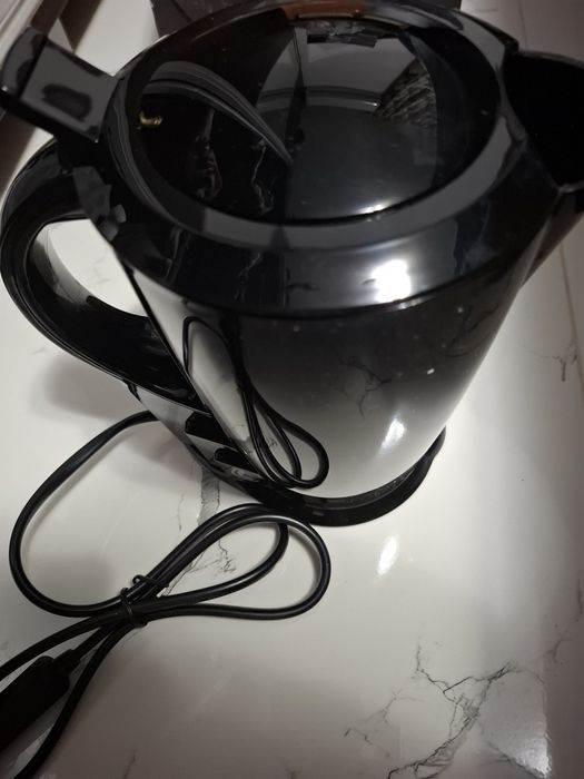 Cani de fiert apa ptr auto