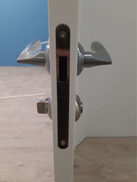 Установка дверей