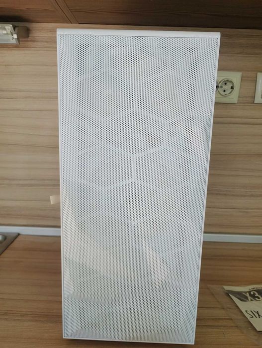 Гейминг кутия за компютър (MONTECH X3 SIX FANS)