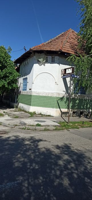 CASĂ de locuit cu teren aferent Sau  Separat teren  intravilan in Drăg