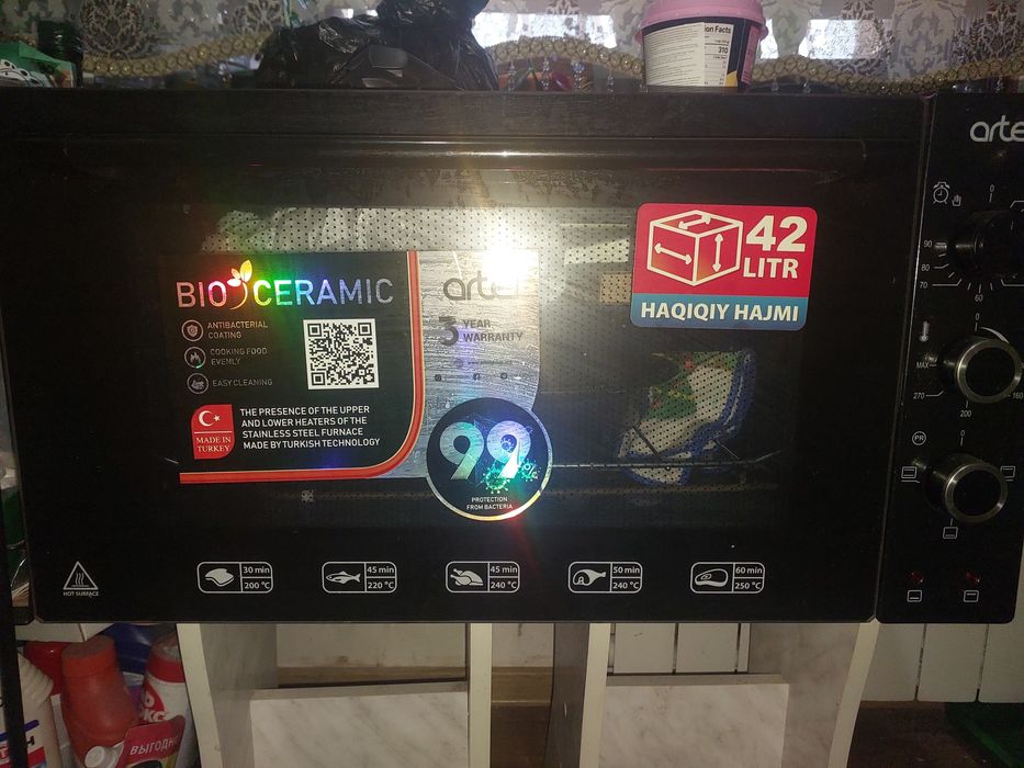 Продам печь духовку Artel