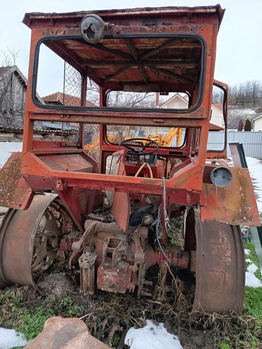 Vând tractor u 650
