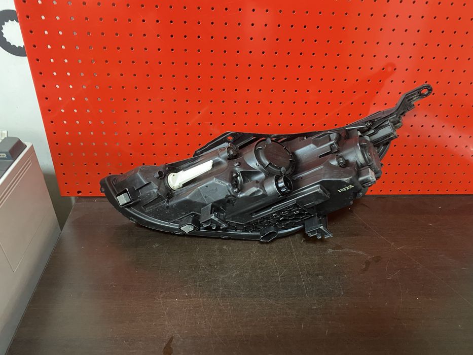 Far dreapta halogen fara led Hyundai I30 an 2016-2020