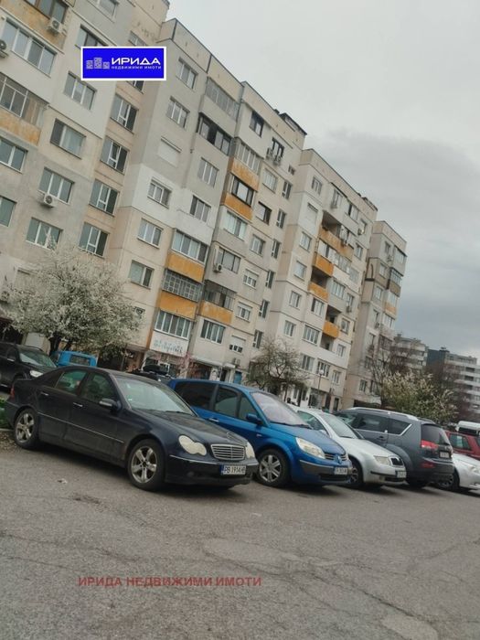 Тристаен апартамент в Люлин 5