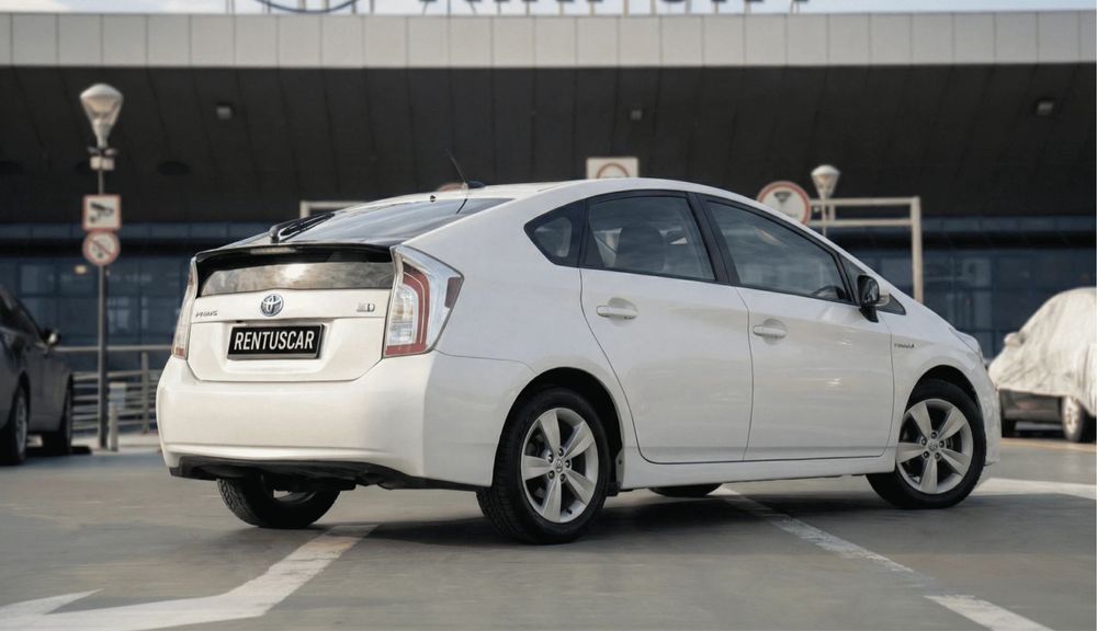 Inchirieri auto  / PRIUS/ Logan /
