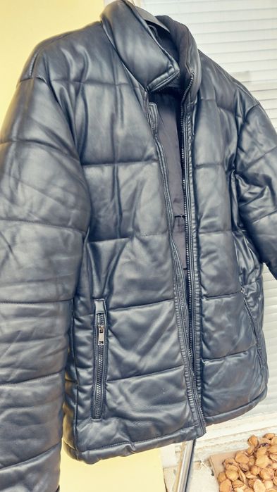 Продавам кожено яке еко  кожа