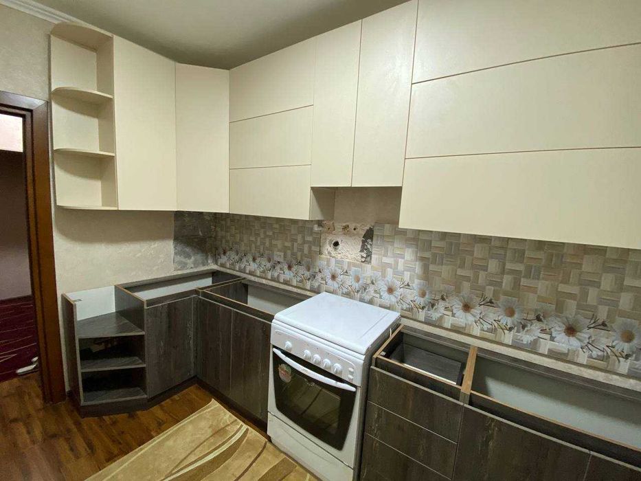 Mebel buyurtma asosida hi-tek oshxona mebellari