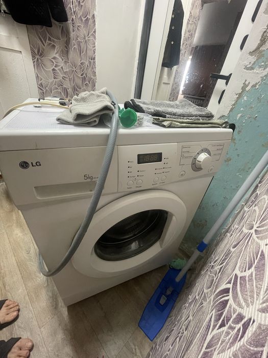 Продам стиральную машинку автомат