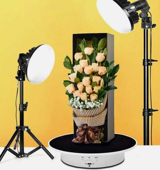 USB стойка с 360-градусово въртене / Automatic Rotating Stand