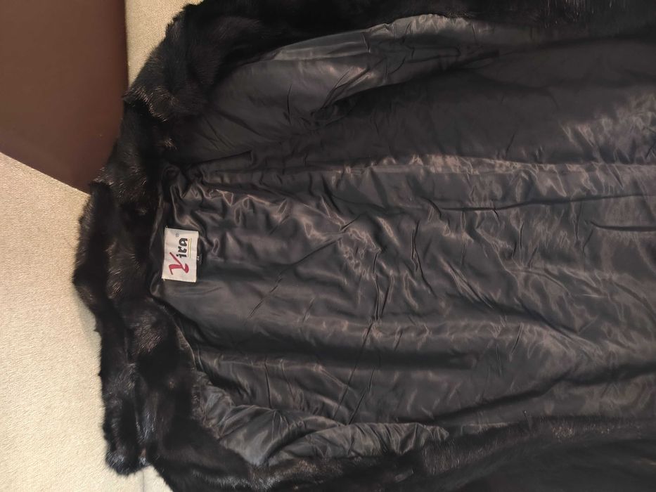 Haină de blană damă+căciulă de blană