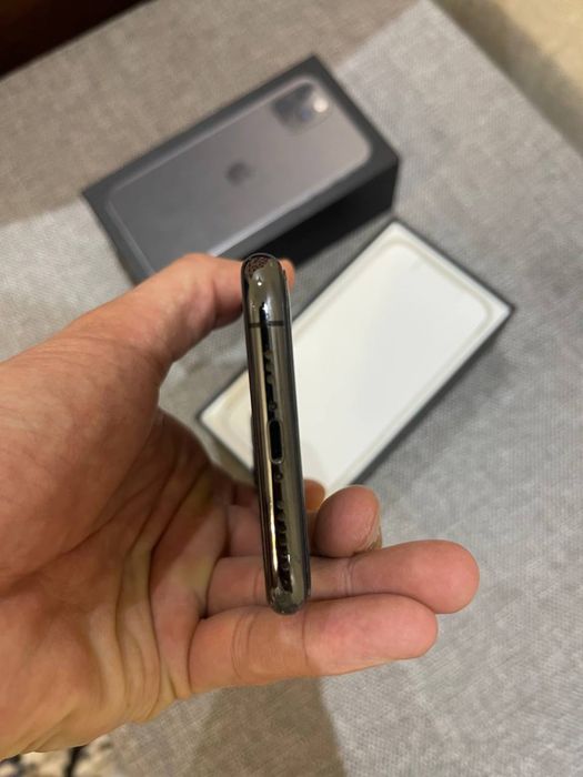 Iphone 11 Pro 256 green color ideal