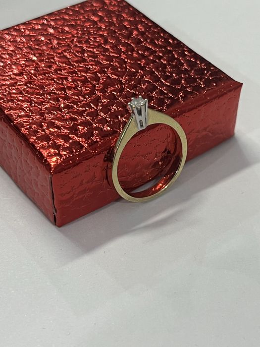 Кольцо с бриллиантом 2,25гр