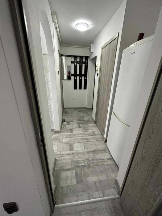 Apartament cu 2 Camere , renovat , etaj 4