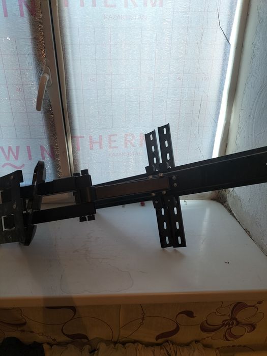 Стеная подставка почти новая