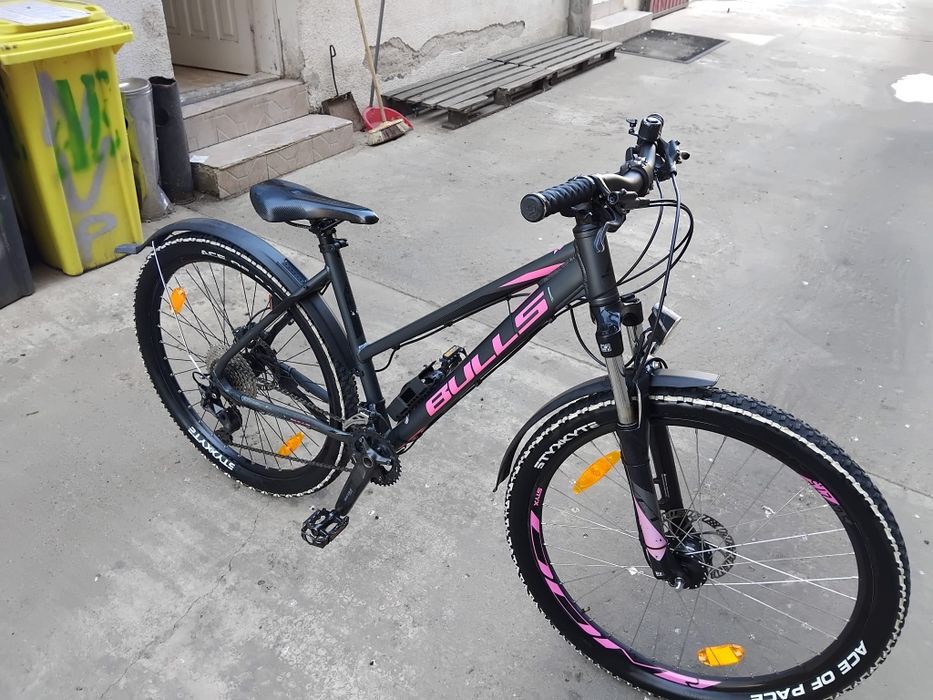 Vând bicicleta Bulls din aluminiu pentru damă