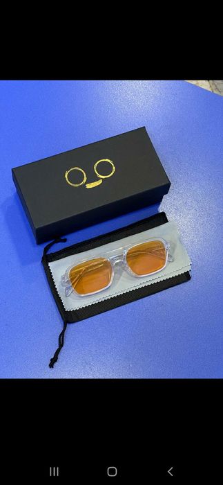 Продам солнцезащитные очки