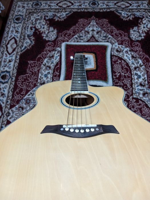 Акустическая гитара Adagio