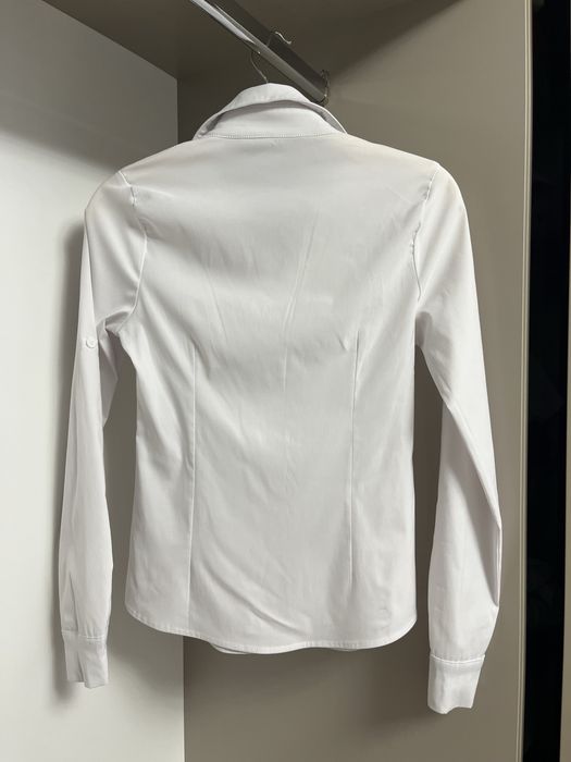 Жълта риза и Бяла изчистена риза