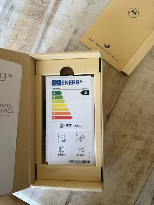 Продавам Motorola g05 64 GB 4GB RAM
