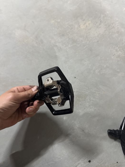Продавам Shimano Saint (задна)И клипсве Ново shimano
