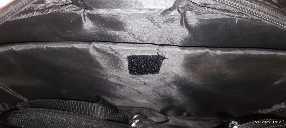 Универсальный рюкзак-сумка для старшеклассника или студента.