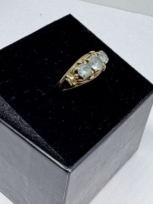 красив златен дамски пръстен 4.13гр 14к 585