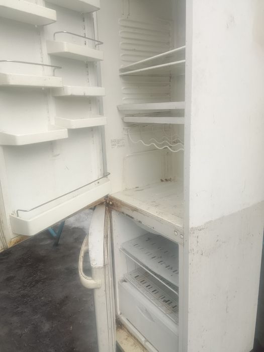 Холодильник  продам