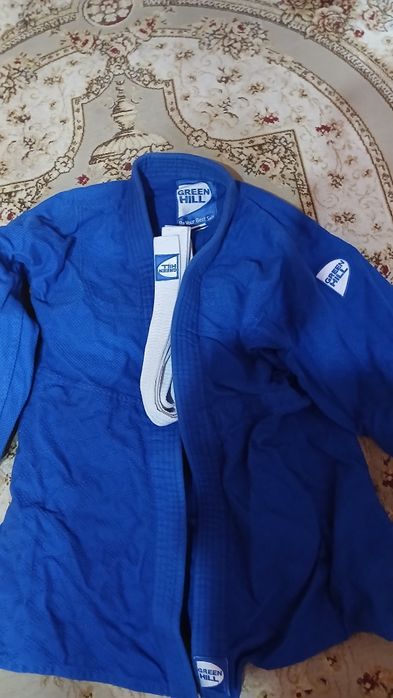 Продам кимоно Дзюдо L-ка