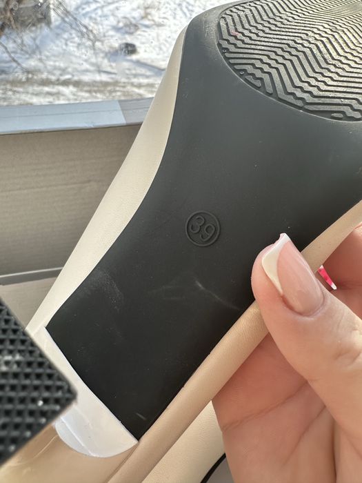 Женские туфли 39 размер