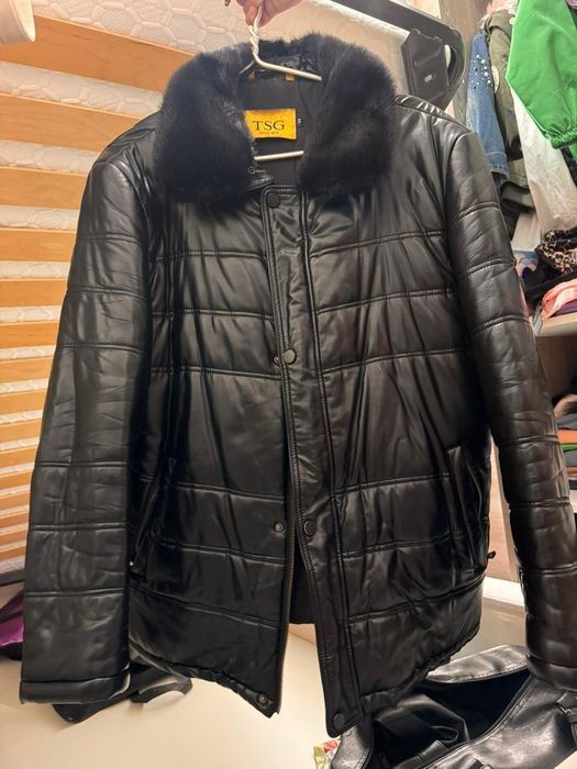 Продам куртку зимнюю.