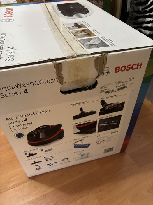Aspirator cu spalare Bosch serie 4