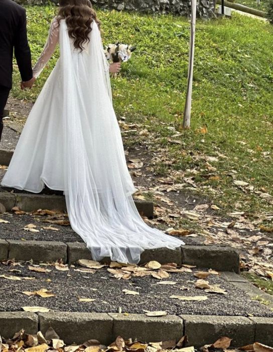 Rochie mireasa model 2025