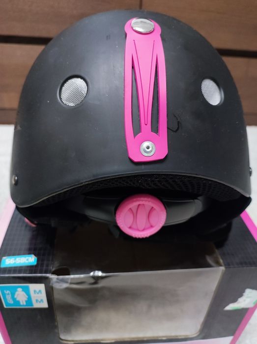 Ски каски 2 бр.еднакви за деца