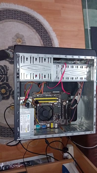 Vînd calculator amd