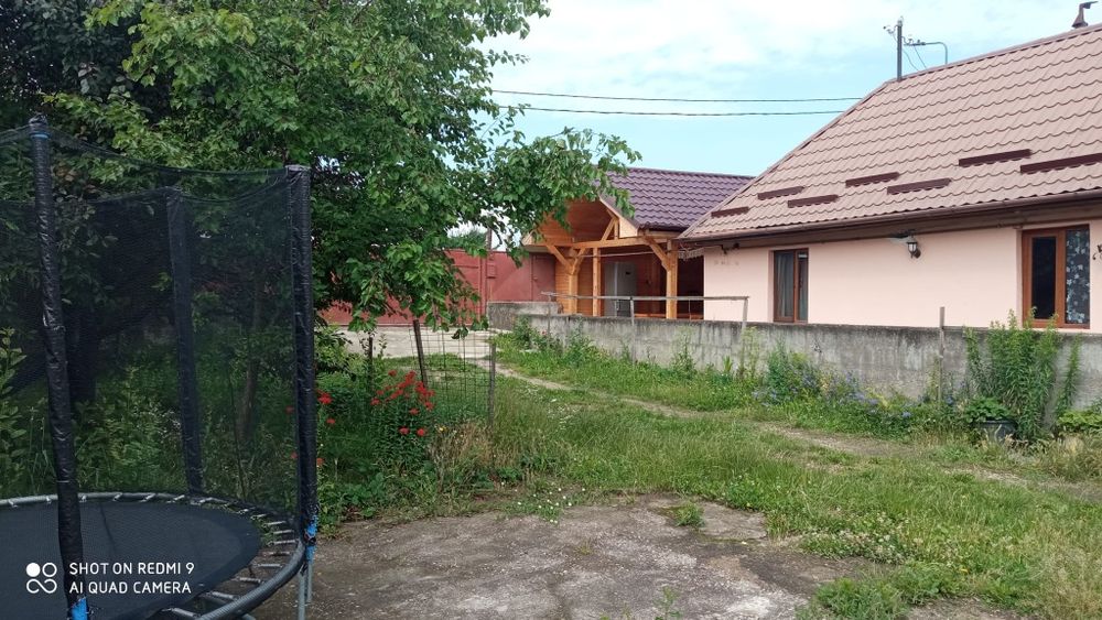 Casa / apartament / garsoniera cu foișor si gratar de închiriat în reg