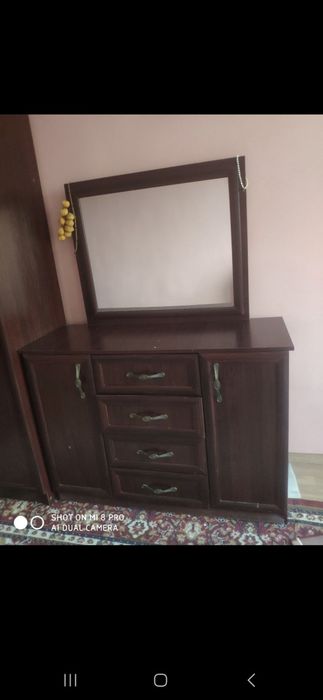 Трюмо со шкафчиками