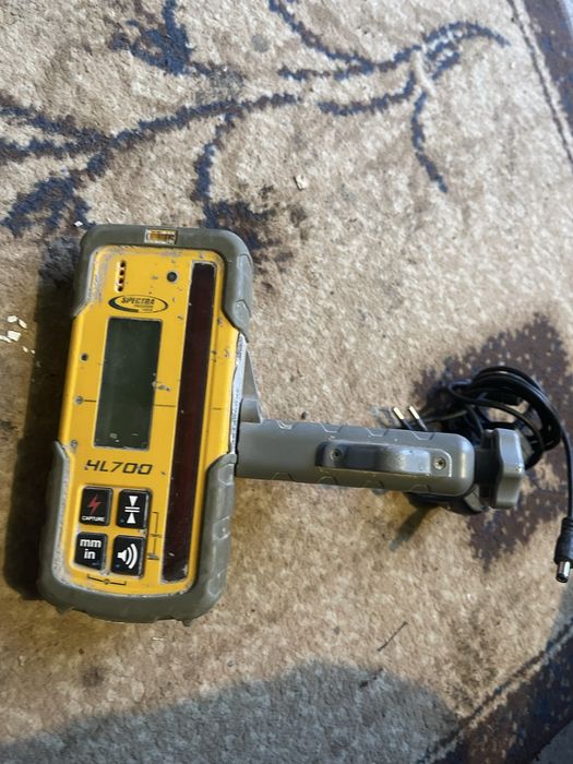 Nivela cu laser / receptor laser nivelfix h700 / trimble hl700