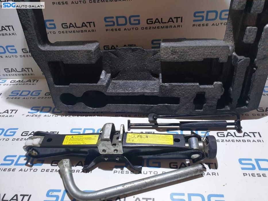 Trusa Suport Spuma Cric Cheie Roti Audi A5 2008 - 2017 Cod 8T0012109A 8K0011031G