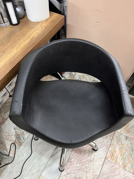 Фризьорски стол!