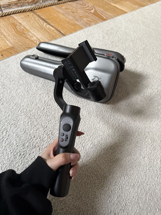 Gimbal Zhiyun Smooth 4 -Stabilizator Profesional Smartphone + Husă